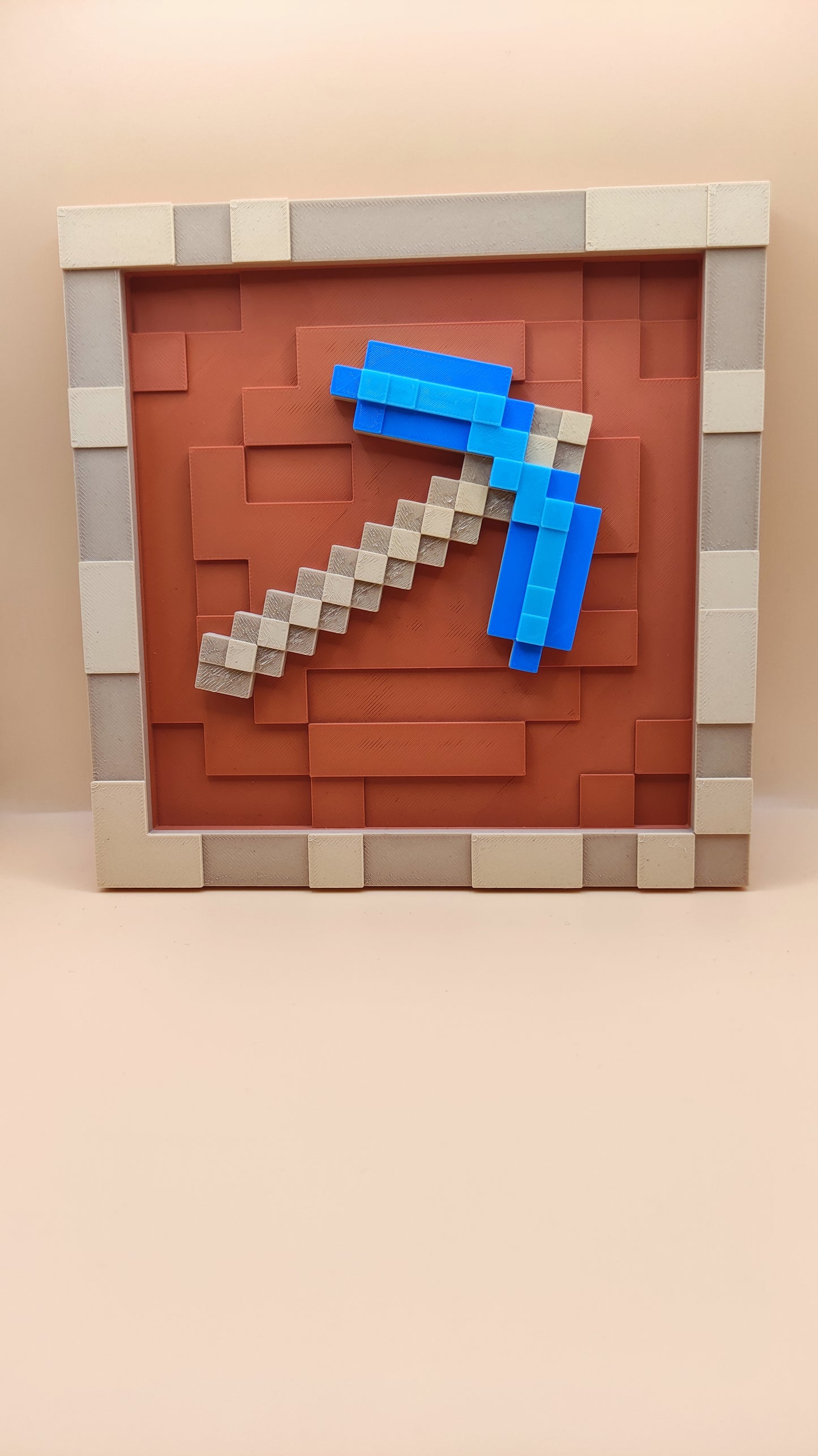 Minecraft Által Inspirált Tárgykeret – Gyémánt Csákánnyal (Mágneses)